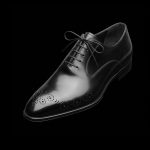 Men’s Black Leather Medallion-Toe Oxford Shoes - Image 2